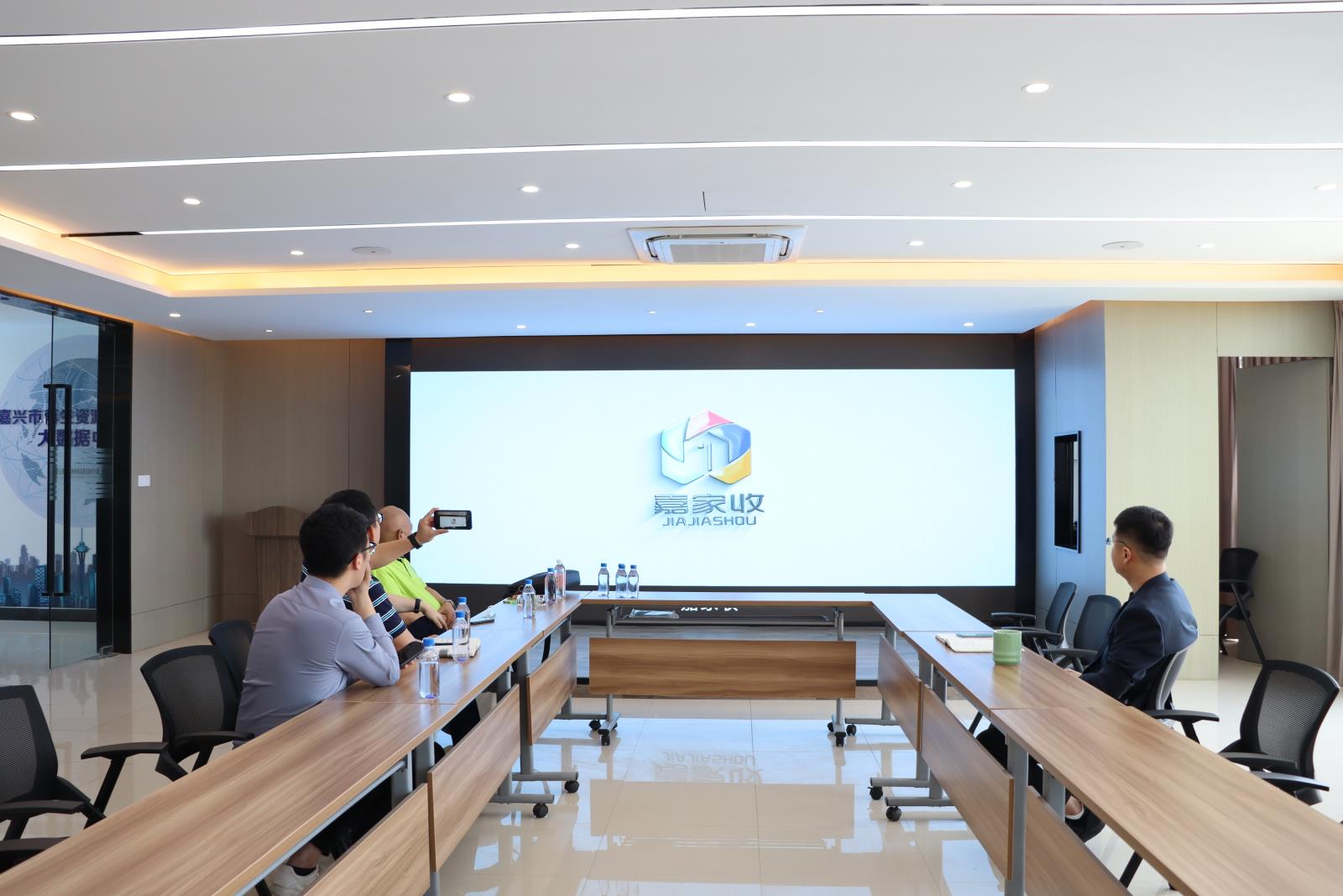 IMG_1280座谈会.JPG
